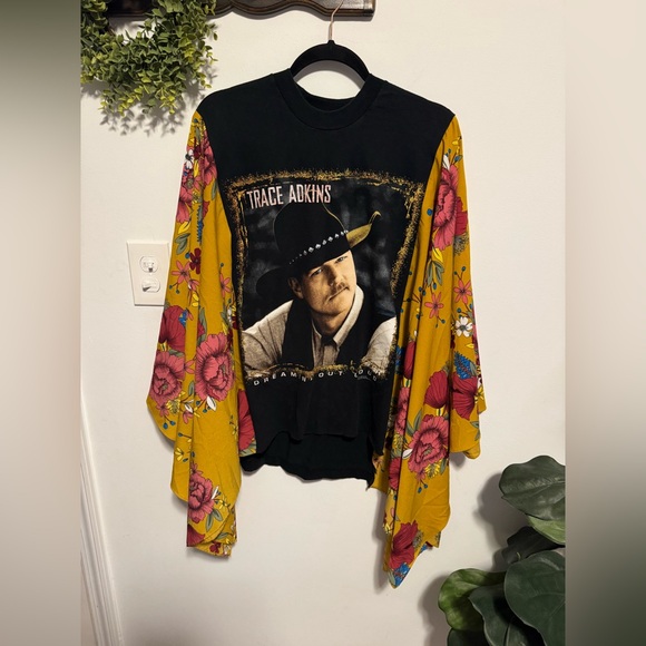 Upcycled Tops - Vintage Trace Adkins Concert Tee with Floral Kimono Sleeves Upcycled